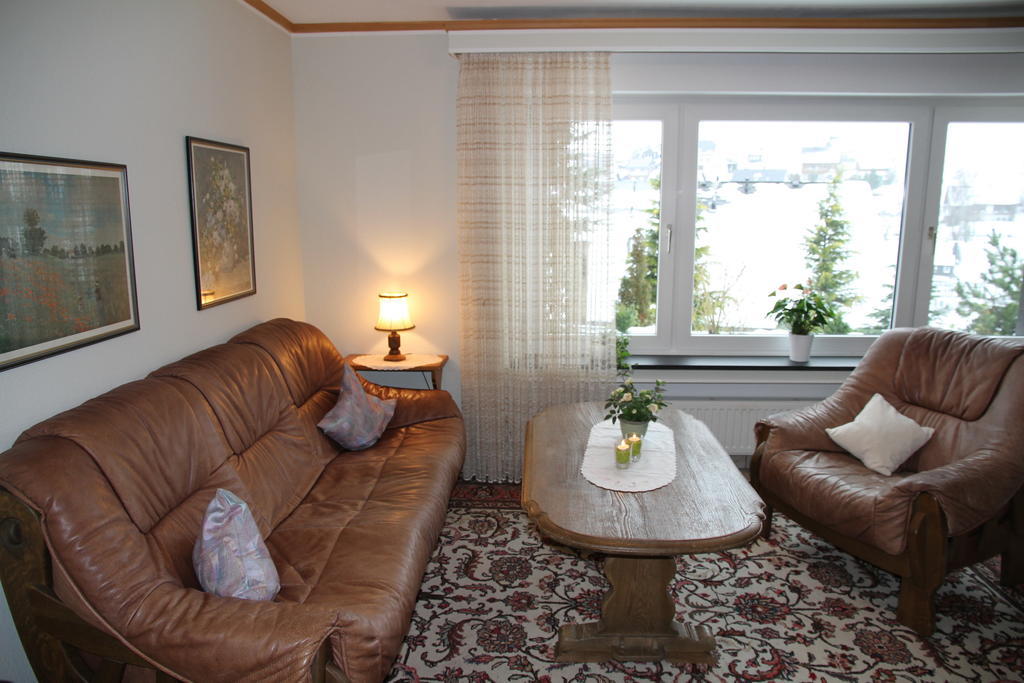 Ferienwohnung Buecker Schmallenberg Ruang foto