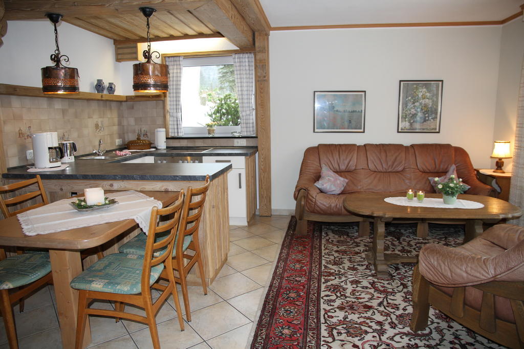 Ferienwohnung Buecker Schmallenberg Ruang foto