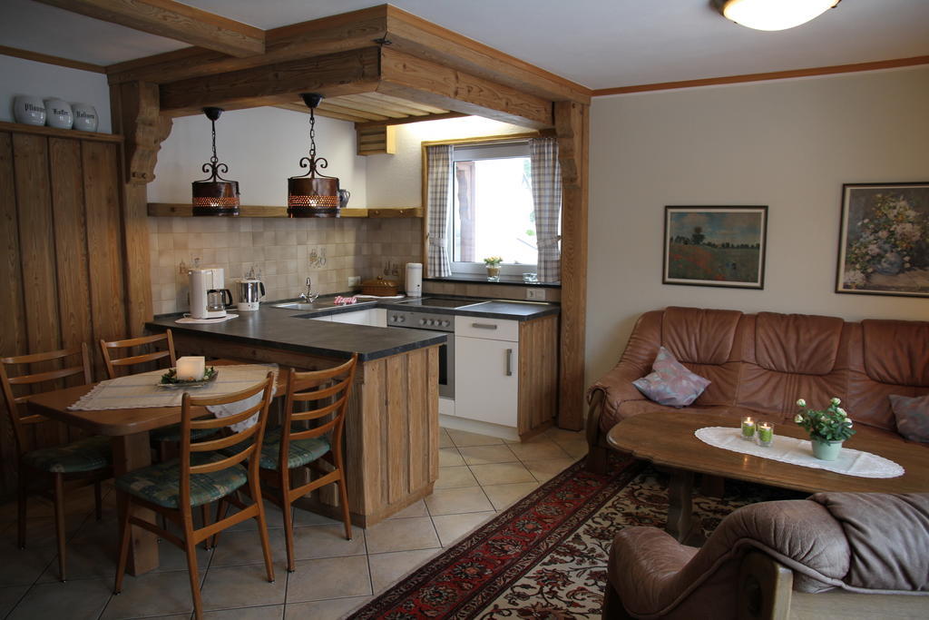 Ferienwohnung Buecker Schmallenberg Ruang foto